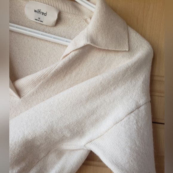 Wilfred White V-Neck Sweater - Picture 5 of 12
